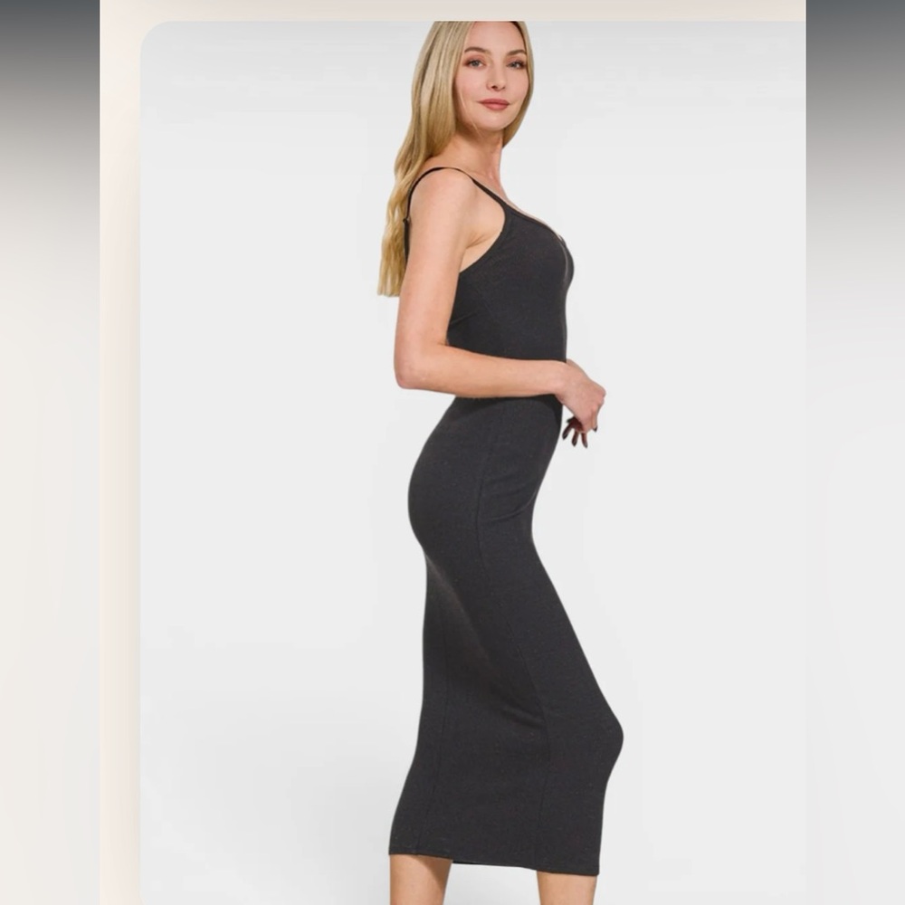 NWOT Zenana Outfitters Black Sleeveless Slim Midi Dress - Picture 3 of 3